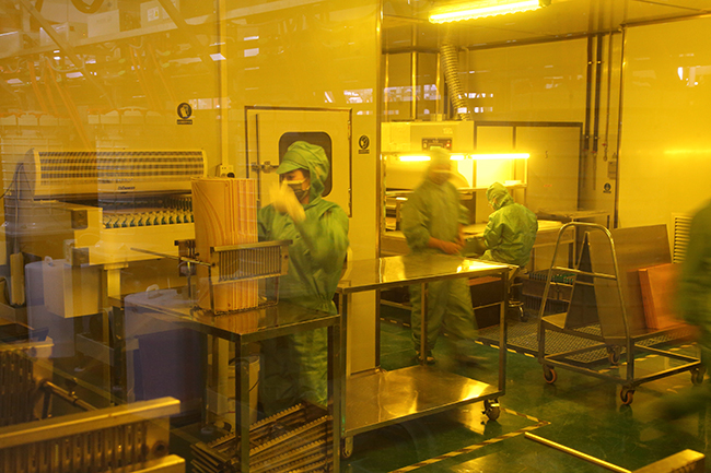 PCB线路板方孔和圆孔有什么区别？ PCB方孔板制作